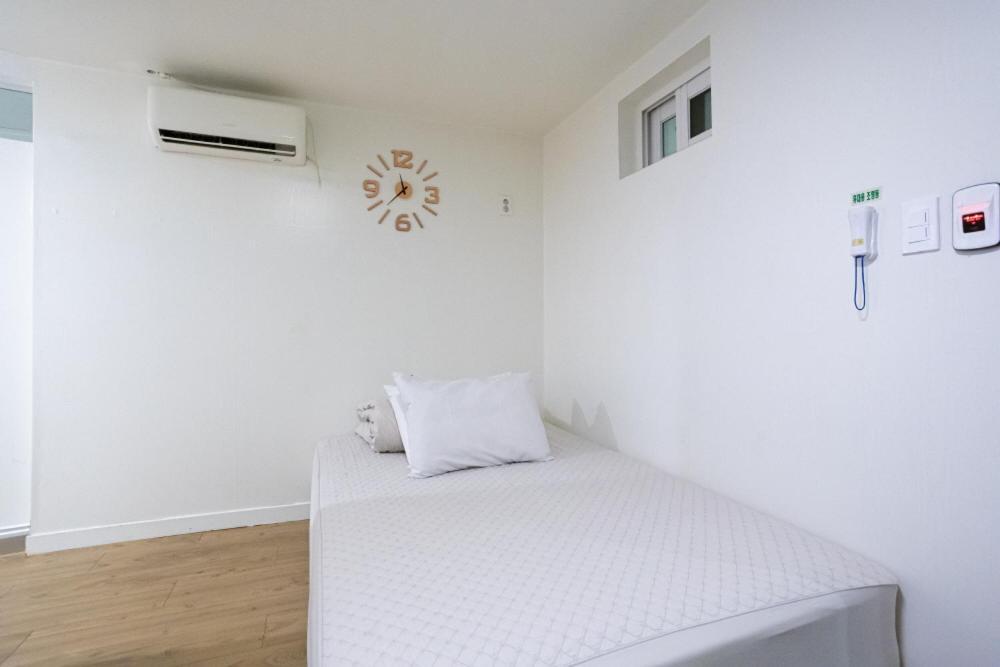 K Stay Guesthouse Myeongdong First Seúl Exterior foto