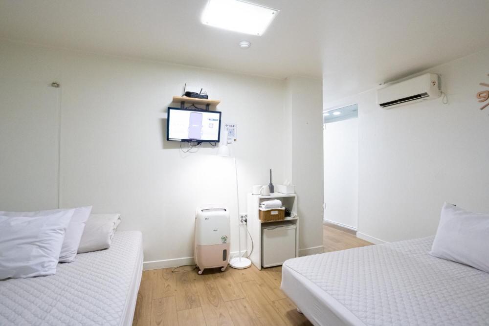 K Stay Guesthouse Myeongdong First Seúl Exterior foto