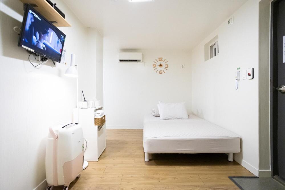 K Stay Guesthouse Myeongdong First Seúl Exterior foto