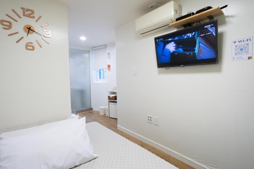 K Stay Guesthouse Myeongdong First Seúl Exterior foto
